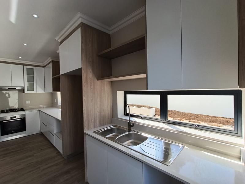 3 Bedroom Property for Sale in Kraaibosch Park Western Cape
